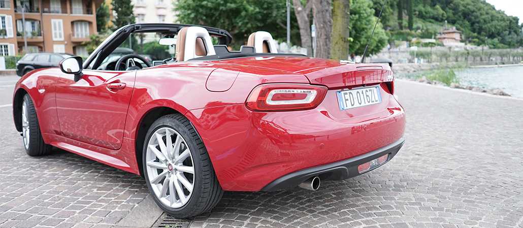 fiat-spider-124-2016-lac-de-garde