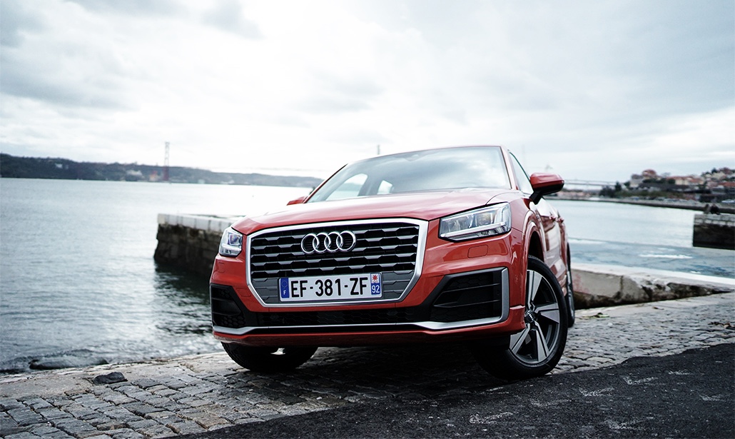 audi-q2-lisbonne-orange-ville-f